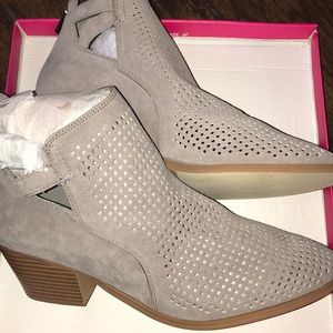 Brand New LaserCut Bootie Size 11